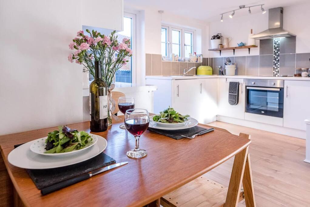 Button Cottage, Wickham Market 外观 照片